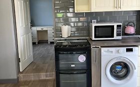 Junes Cosy Apartment